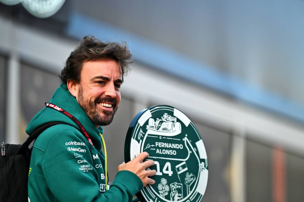 Fernando Alonso sonne l’alarme : l’arrivée de Newey va rendre Aston Martin 