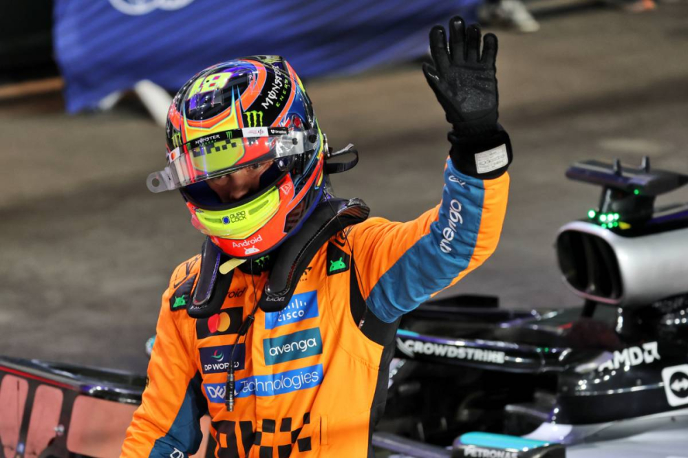 Oscar Piastri décroche la pole du sprint au Qatar, Verstappen relégué au sixième rang