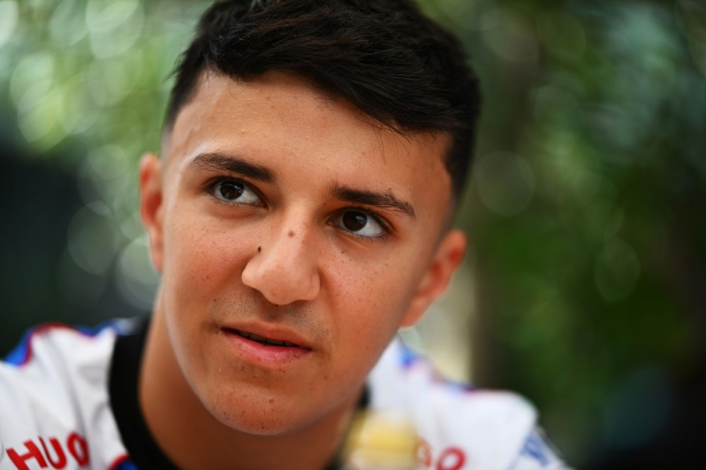 C'est officiel : Hadjar sera l'équipier de Verstappen chez Red Bull en 2026