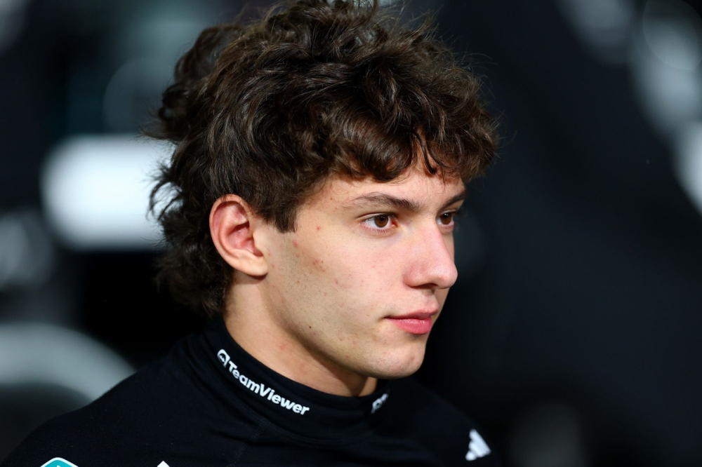 Harcèlement d'Antonelli : la première réaction de Mercedes