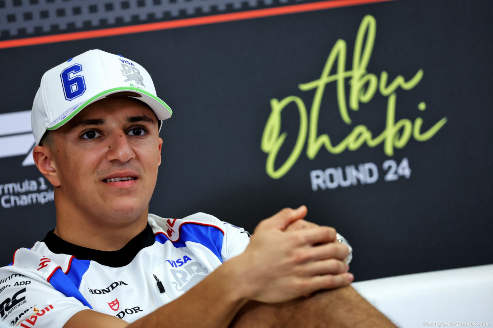 Hadjar explique pourquoi il a confiance face à Verstappen pour 2026