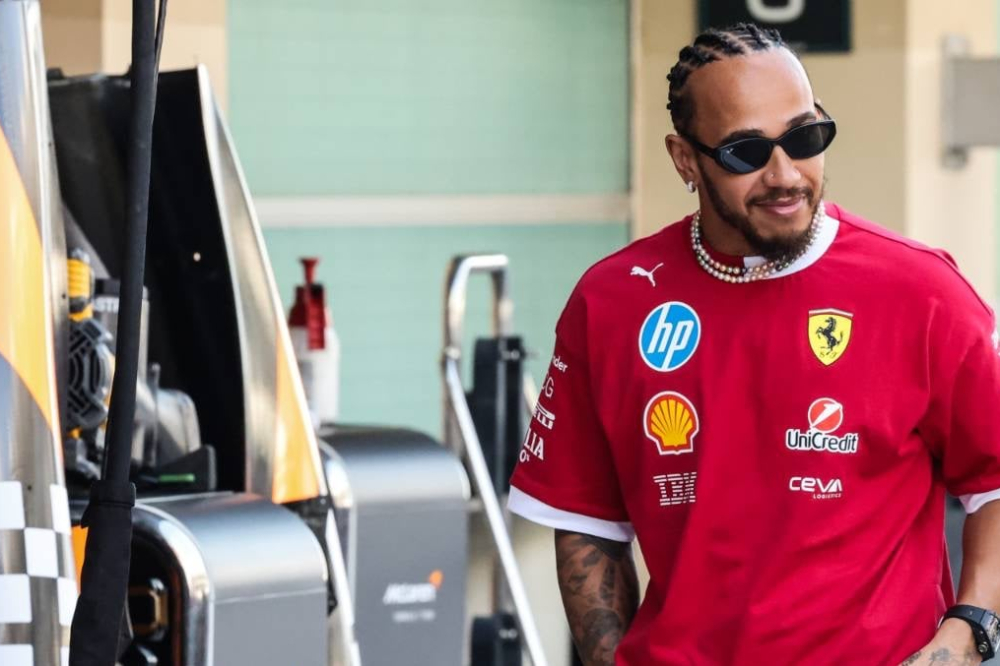 Hamilton dans le flou : “Difficile de prédire 2026 avec les nouvelles règles”