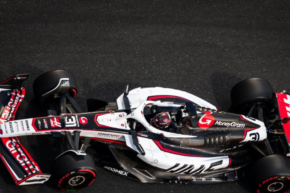 Huitième des qualifications à Abu Dhabi, Esteban Ocon ravi d'avoir retrouvé ses sensations avec sa Haas  : « C'est le meilleur moment de l'année »