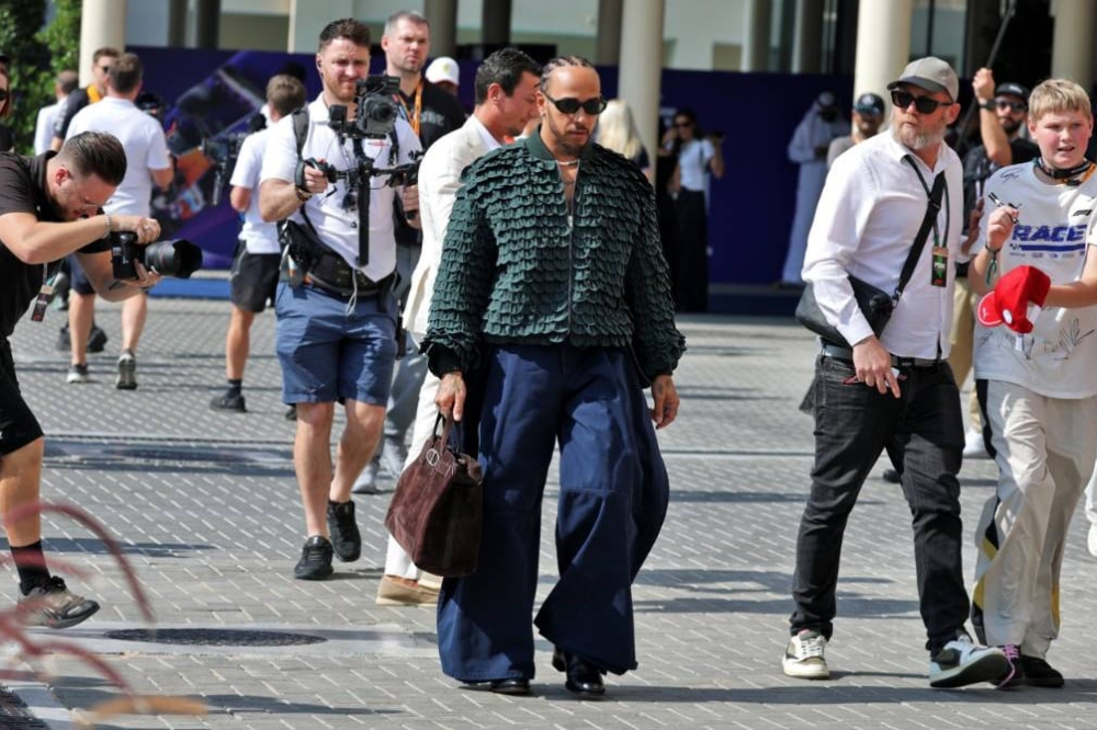 Lewis Hamilton n'en peut plus : vivement la pause, courage fuyons !
