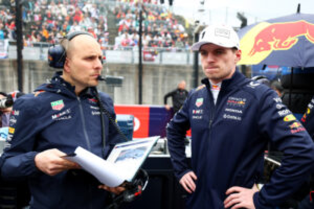 Gianpiero Lambiase devrait rester aux côtés de Max Verstappen pour 2026