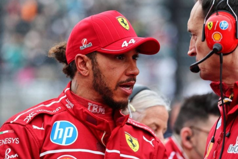 Radio Hamilton : de la friture sur la ligne...