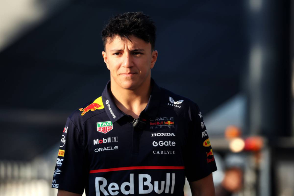 Isack Hadjar arrive chez Red Bull sans illusion face à Verstappen