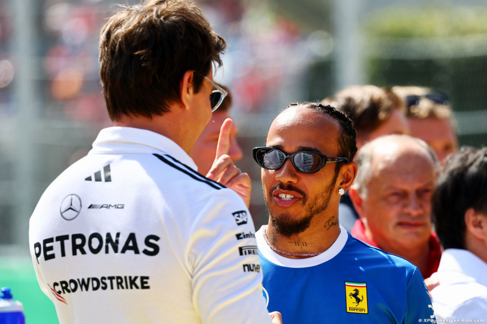 Hamilton en difficulté en 2025, Mercedes a tenté de l'encourager