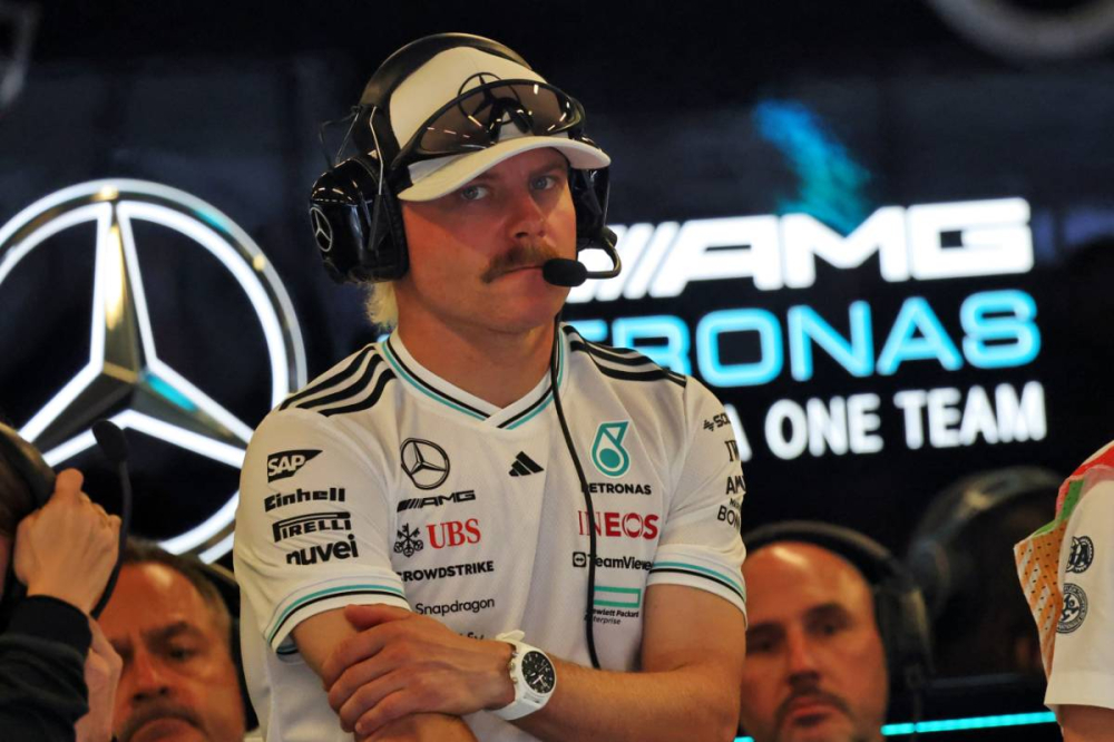 Valtteri Bottas amuse la toile avec un message du Nouvel An avant son arrivée chez Cadillac