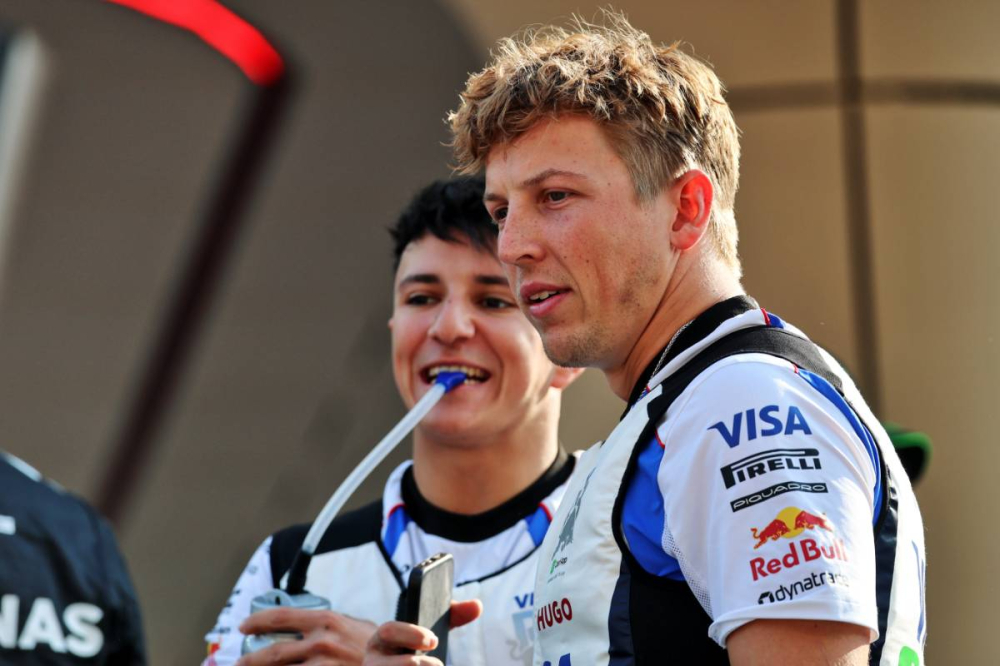 Liam Lawson face à un 