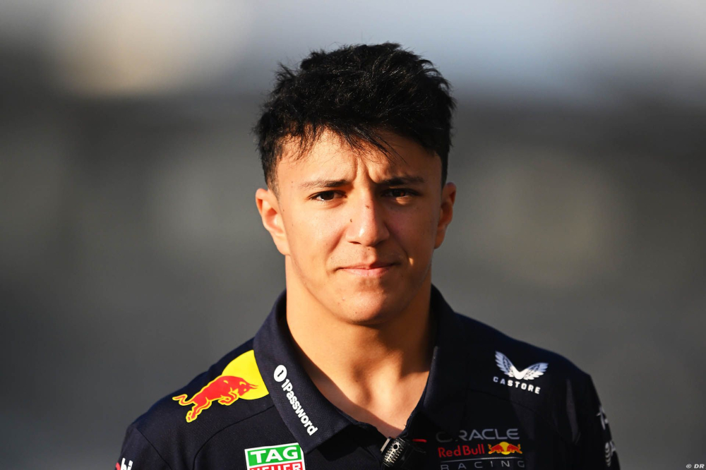 Les enjeux de la F1 en 2026 : Hadjar peut-il survivre aux côtés de Verstappen ?