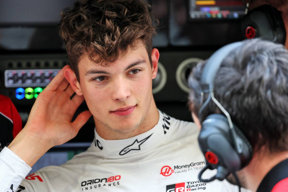 Oliver Bearman pressenti pour remplacer Hamilton chez Ferrari
