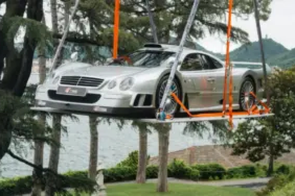 Fernando Alonso enrichit sa collection avec une sublime Mercedes CLK GTR