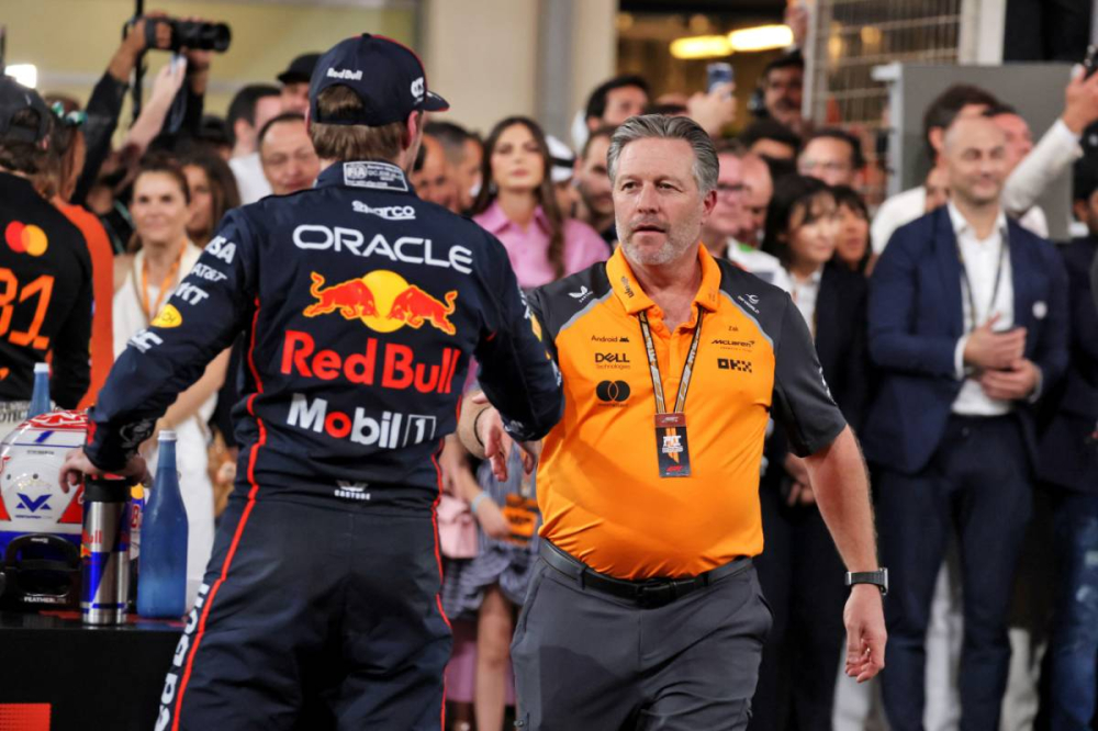 Zak Brown admet que la lutte se déplace aussi sur le terrain politique