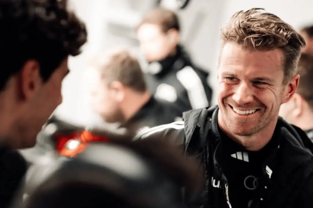 Les pilotes Audi F1 saluent les efforts de leur équipe pour avoir ouvert le bal à Barcelone