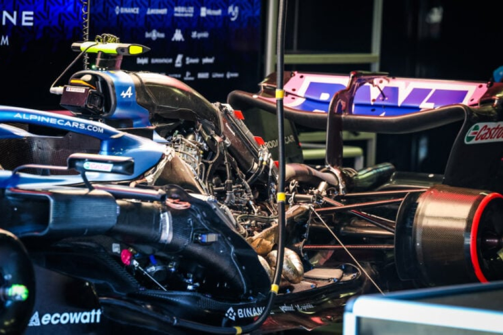 Alpine F1 retardé par l'intégration du moteur Mercedes avant Barcelone