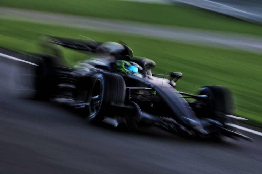 Sergio Pérez ému lors d’un moment historique pour Cadillac en Formule 1