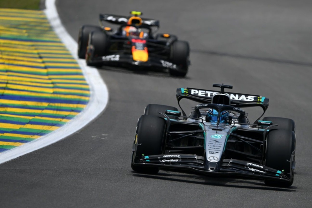 Red Bull accuse Mercedes d'alimenter les rumeurs sur sa supériorité moteur