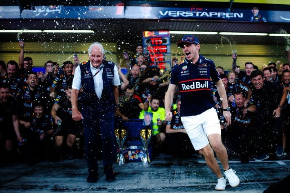 Helmut Marko met fin aux rumeurs sur les clauses secrètes du contrat de Max Verstappen