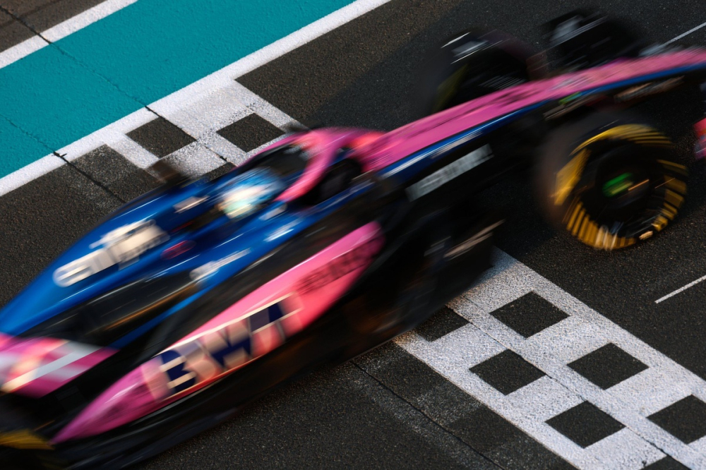 Alpine offre les premiers tours de roue à sa F1 à moteur Mercedes