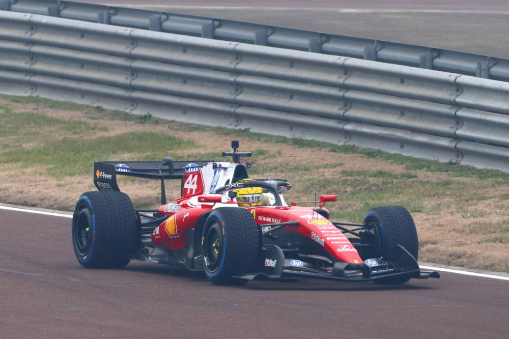 Ferrari lance officiellement sa F1 2026 : la SF-26 prend la piste à Fiorano