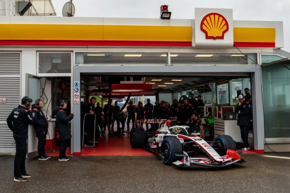 La nouvelle Haas VF-26 a pris la piste à Fiorano