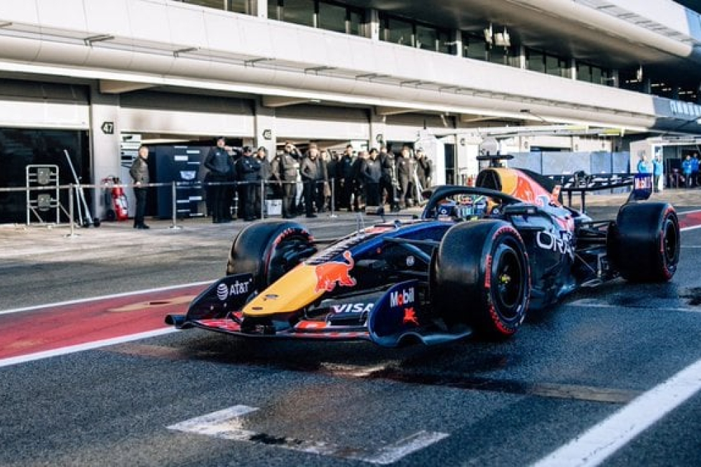 Tests F1 de Barcelone : Hadjar frappe fort, Red Bull lance idéalement l’ère 2026