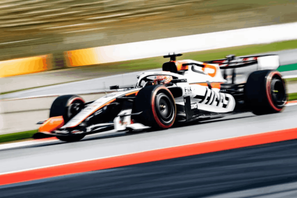 Esteban Ocon bluffé par Haas à Barcelone : un départ prometteur sous les nouvelles règles