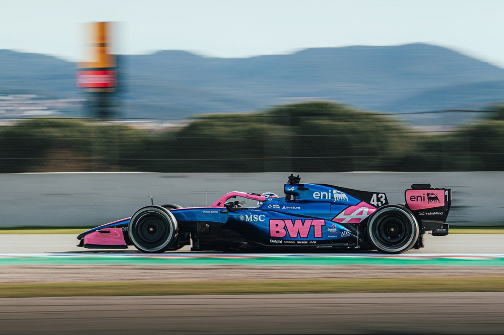 Alpine teste un aileron arrière qui s'ouvre à l'envers à Barcelone