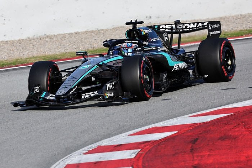 Tests F1 de Barcelone : Mercedes déroule, Aston Martin toujours absente, Red Bull bloquée