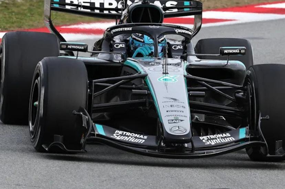 Les tests se poursuivent à Barcelone : l'Aston Martin a roulé, Mercedes continue de dominer