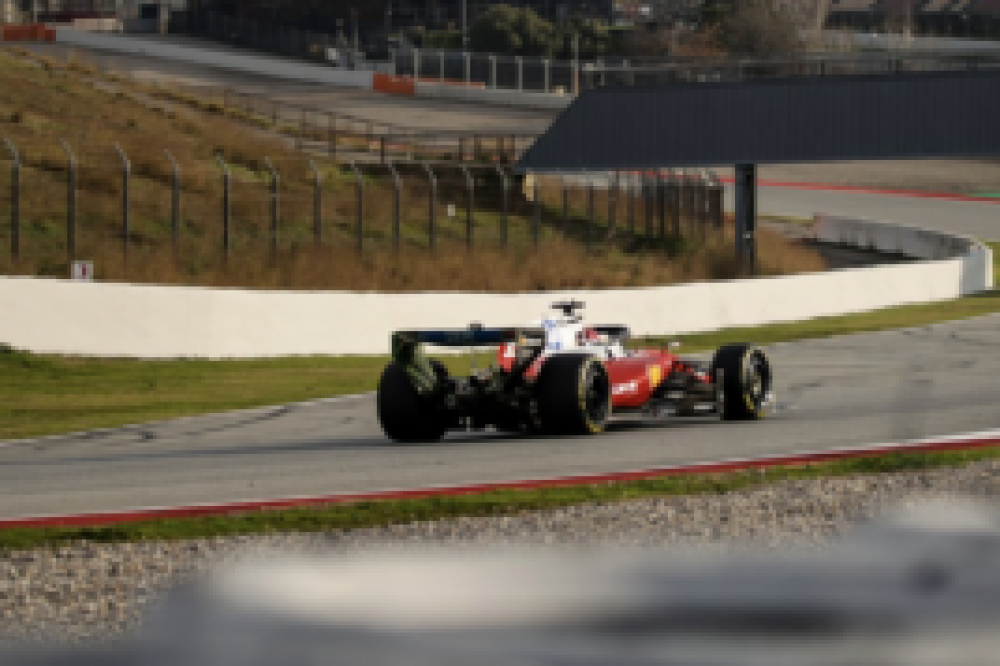 Ferrari satisfaite mais lucide : une « très longue liste » de travail pour la SF-26 à Barcelone