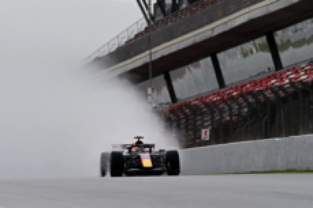 Essais de Barcelone : Red Bull dans l’incertitude après l’accident d’Hadjar