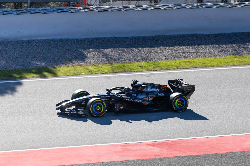 Des débuts laborieux pour McLaren F1 : le chantier de la MCL40 en lumière