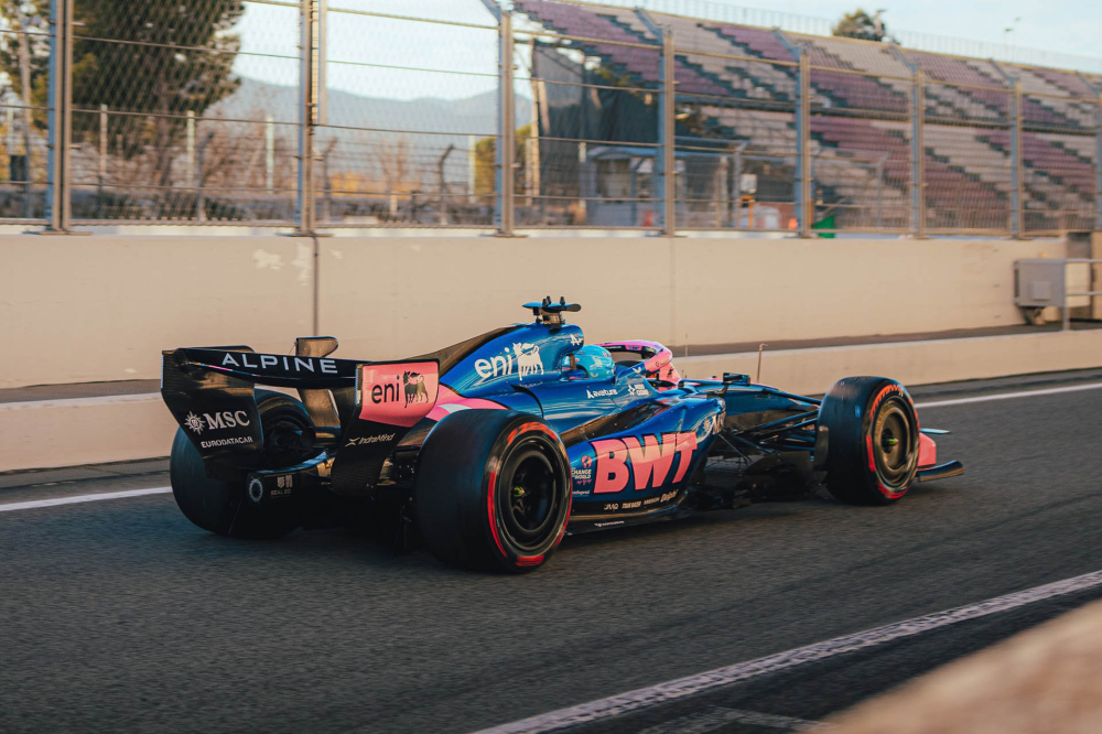 Alpine F1 a posé les bases de son renouveau avec l'A526 Mercedes à Barcelone