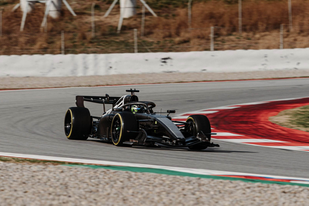 Cadillac F1 se 'sent à la maison' en piste malgré son inexpérience
