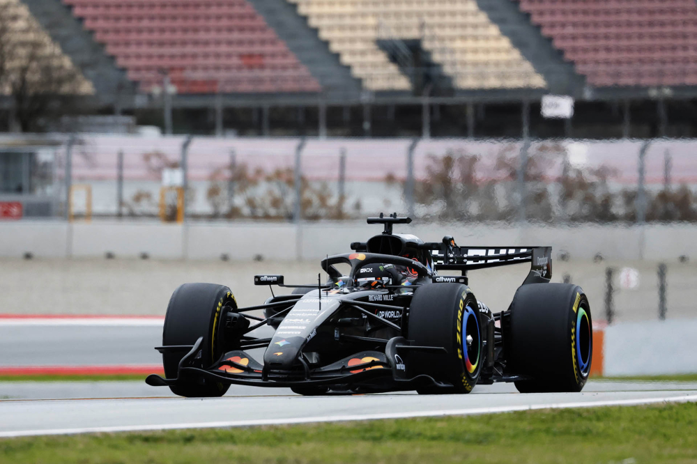 'C'est encore une F1' : Norris n'est pas dépaysé après les débuts de la McLaren MCL40