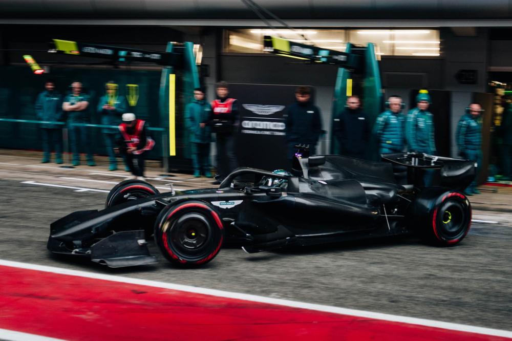 Russell impressionné par l'Aston de Newey : visuellement, la F1 la plus marquante !