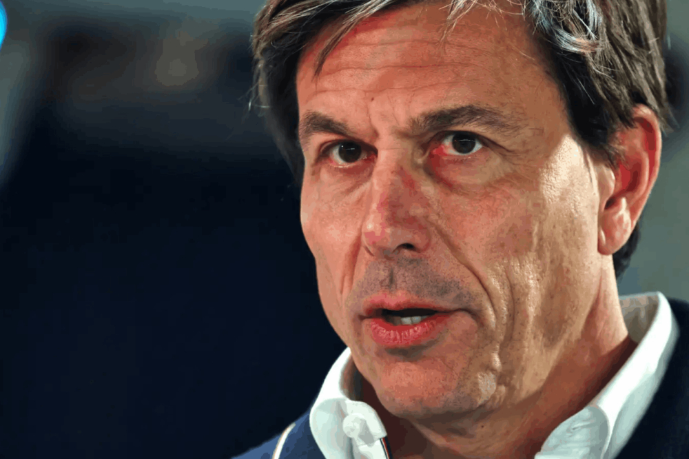 Toto Wolff contre-attaque après les soupçons visant le moteur Mercedes