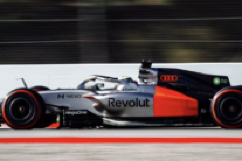 Audi confronté à une longue liste de problèmes après ses premiers essais F1 à Barcelone