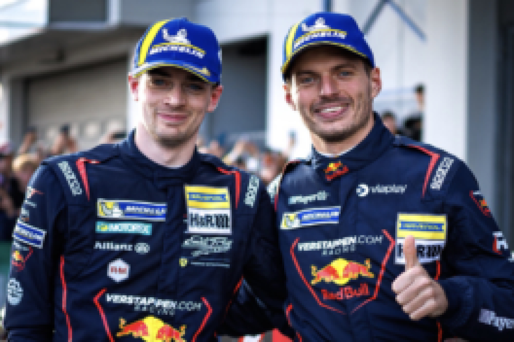Max Verstappen fait un pas de plus vers les 24 Heures du Nürburgring