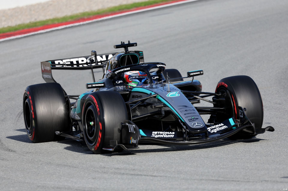 Mercedes F1 a 'placé la barre plus haut' et impressionne un de ses clients