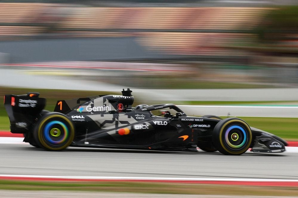 Lando Norris intrigué : la MCL40 se comporte un peu comme une F2