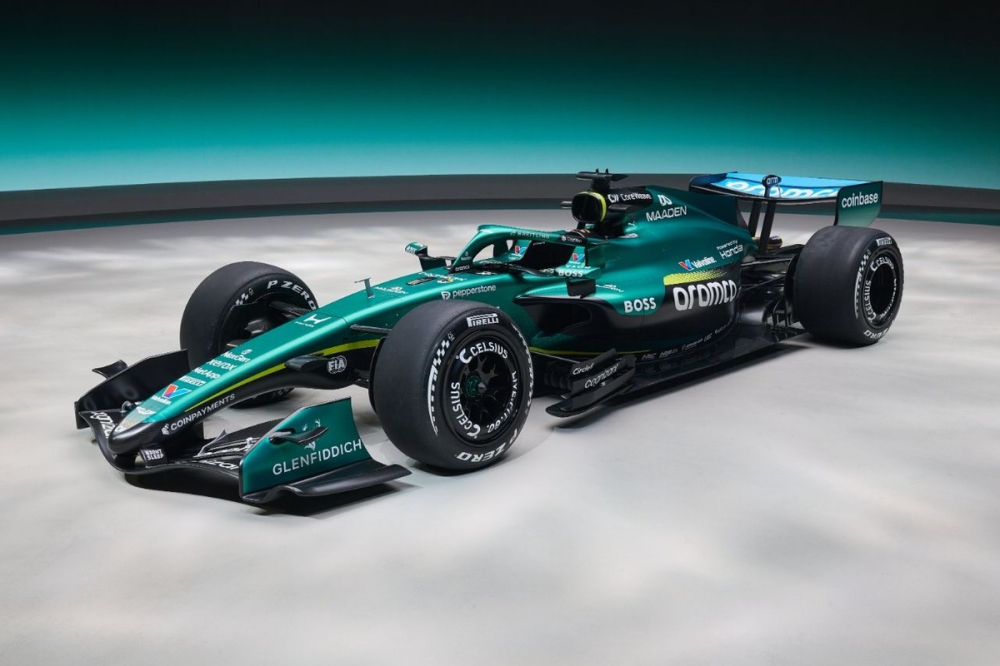 Dans la douleur, Aston Martin dévoile la livrée de l'AMR26 de Newey