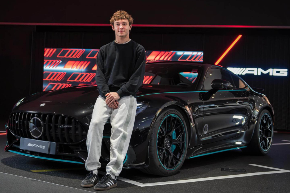 Antonelli crashe déjà sa nouvelle Mercedes AMG de fonction !