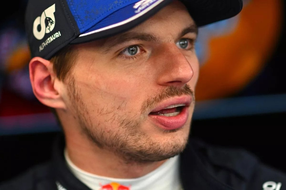 Max Verstappen surpris par la RB22 : les premiers retours en interne chez Red Bull
