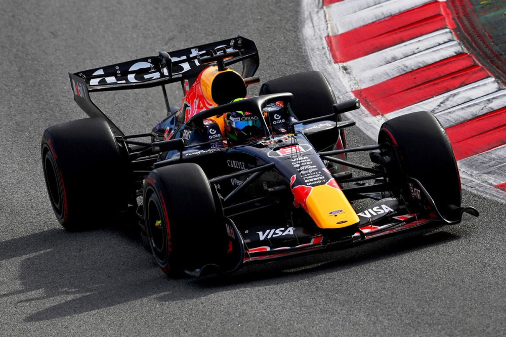 Zak Brown tire son chapeau à Red Bull Ford