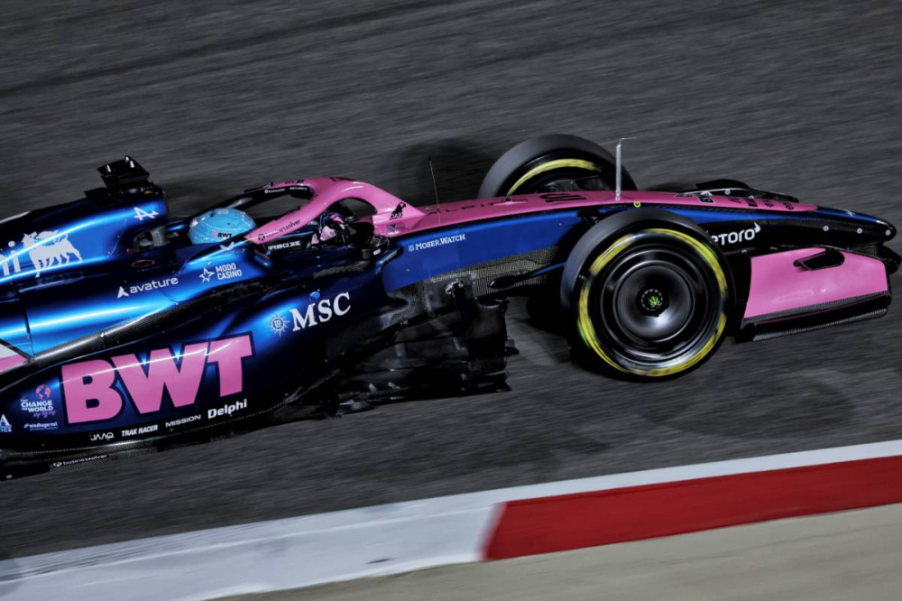 Alpine F1 freinée par des pépins techniques dès le coup d’envoi à Bahreïn
