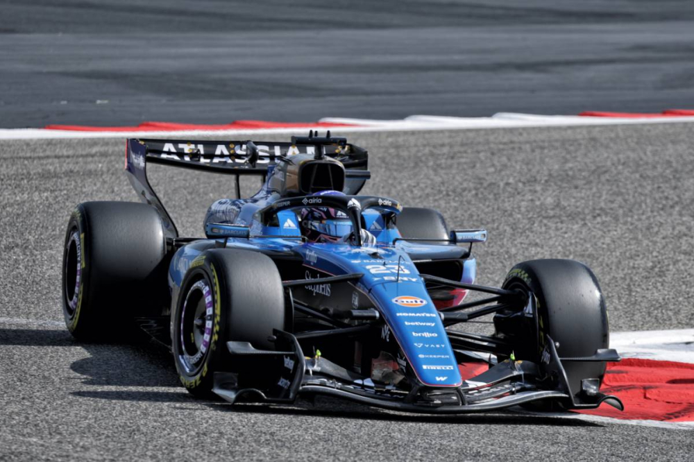 Williams progresse à Bahreïn : Alex Albon et l’équipe apprivoisent les F1 2026