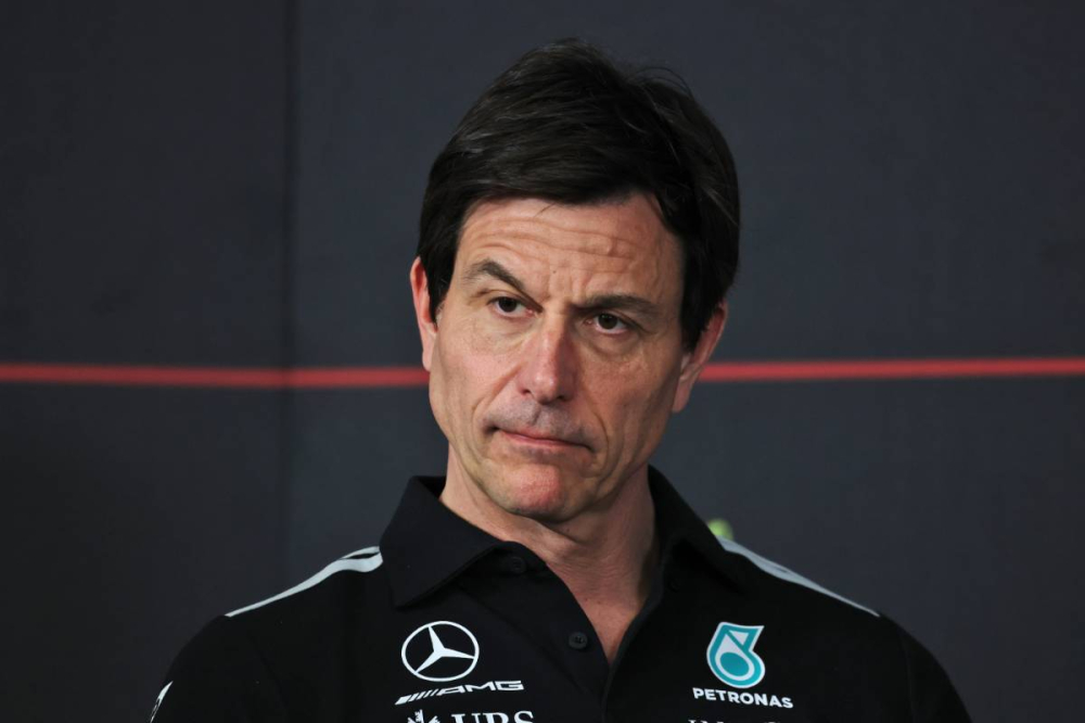 Toto Wolff explose face aux accusations d’illégalité visant Mercedes